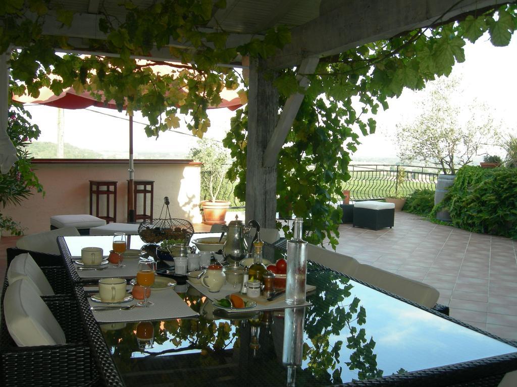 Les Gués Rivières Bed and breakfast