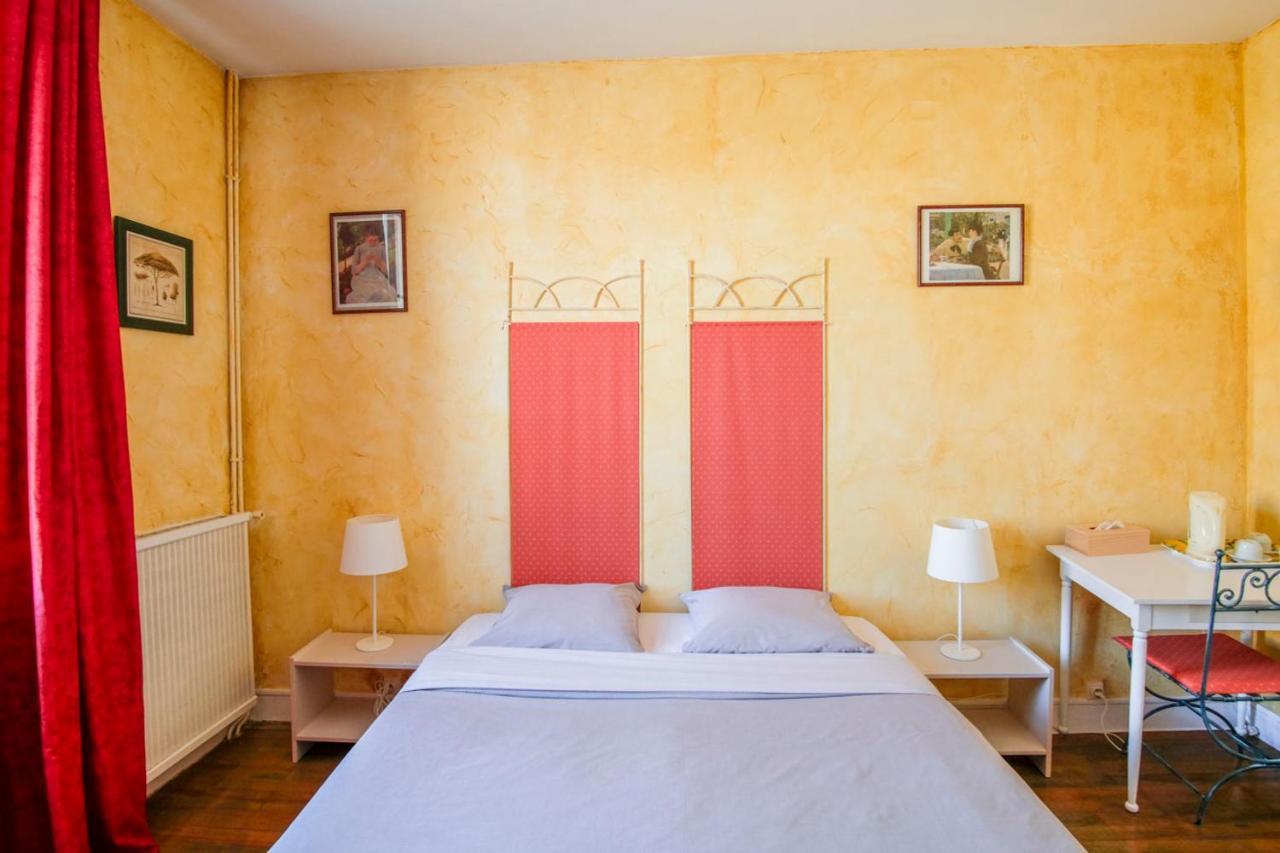 Les Gués Rivières Bed and breakfast 3*